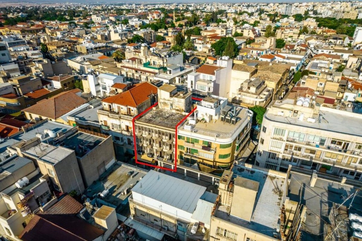 1322m2 Local comercial en Nicosia, Chipre No. 37967