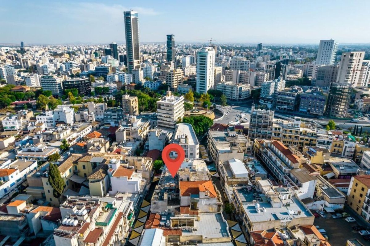 1322m2 Local comercial en Nicosia, Chipre No. 37967