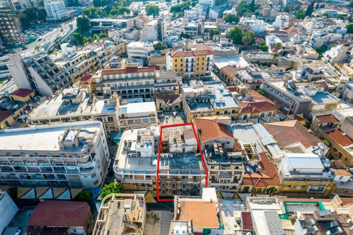 1322m2 Local comercial en Nicosia, Chipre No. 37967