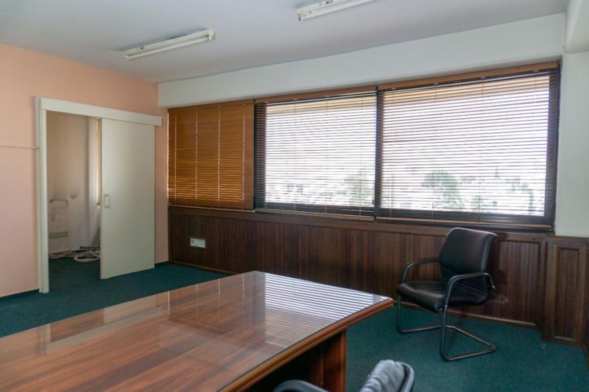 331m2 Commercial property in Nicosia, Cyprus No. 37970