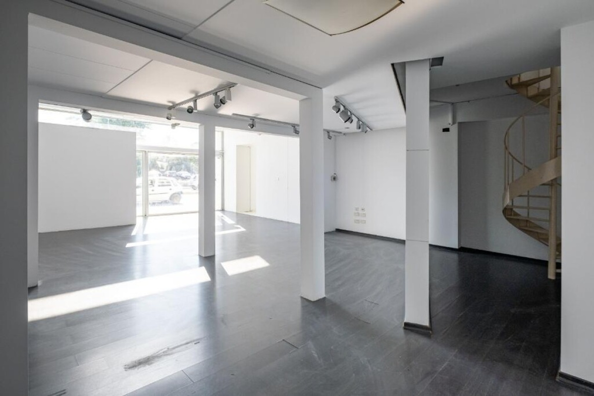 2130m2 Propriété commerciale à Nicosia, Chypre No. 37968