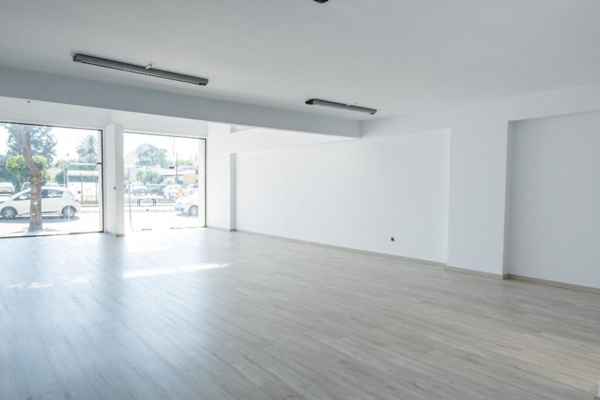 2130m2 Propriété commerciale à Nicosia, Chypre No. 37968