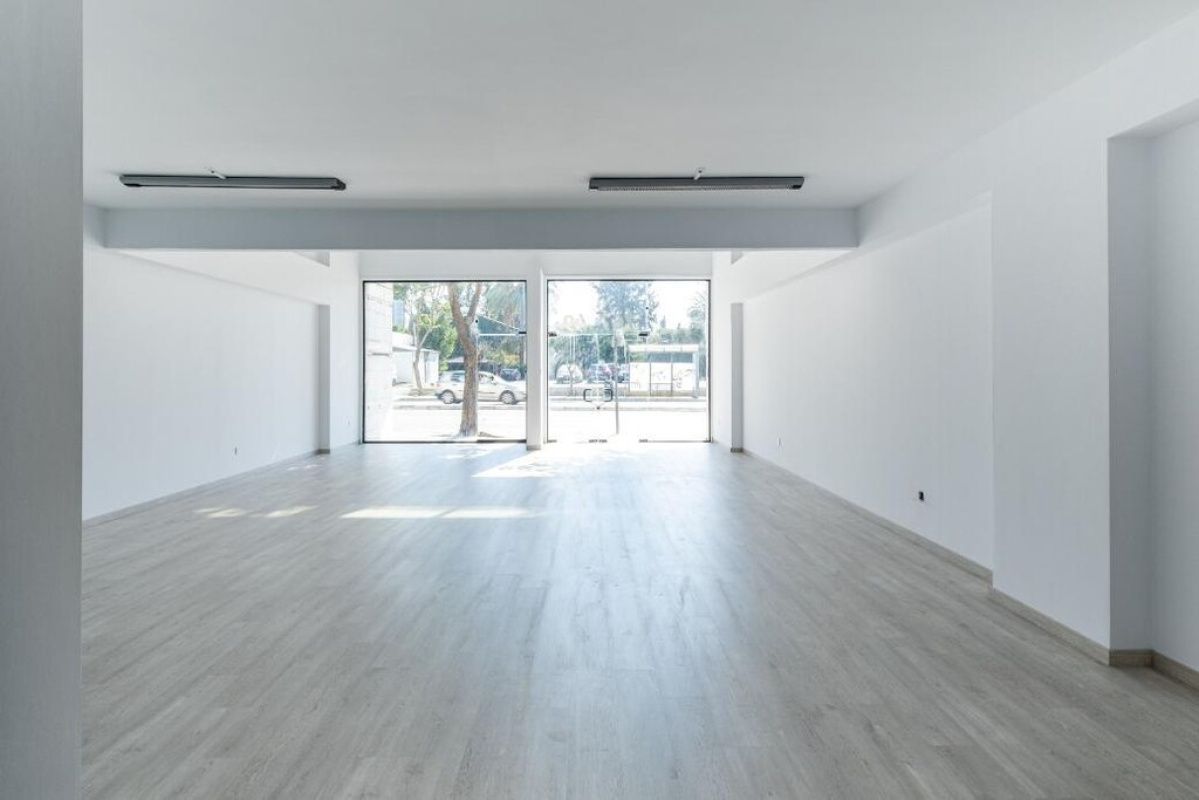 2130m2 Propriété commerciale à Nicosia, Chypre No. 37968