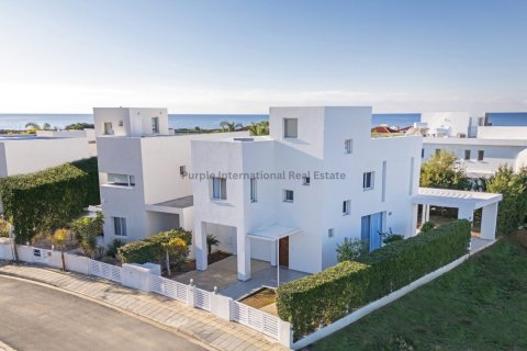 3 bedrooms Villa in Coral Bay, Pegeia, Paphos, No. 56580 2