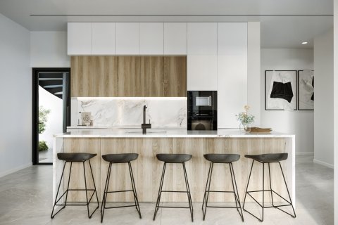 3 bedrooms Apartment in Limassol,  No. 43254 4