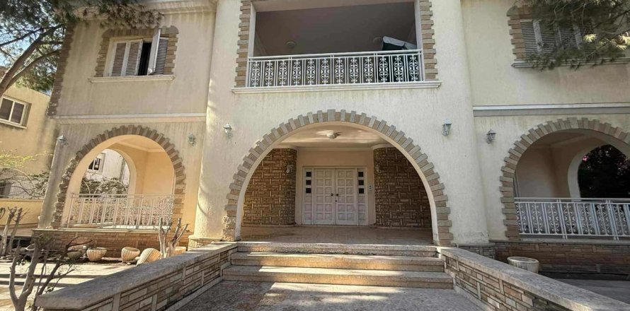 5 chambres Villa à Limassol,  No. 47158