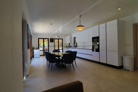 5 bedrooms Villa in Aphrodite Hills, Kouklia, Paphos, No. 39033 3