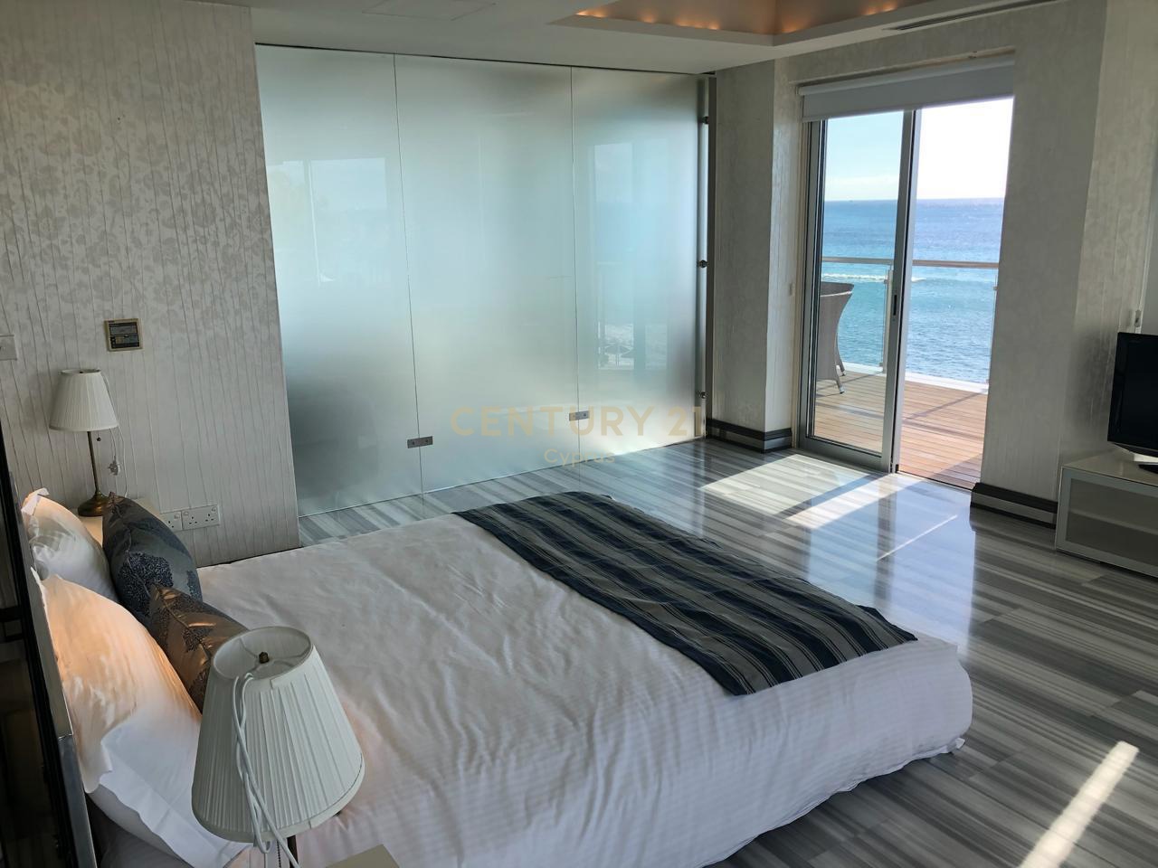 3 bedrooms Apartment in Germasogeia, Limassol, Cyprus No. 53955
