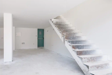 544m2 Tienda en Germasogeia, Limassol,  No. 53952 5
