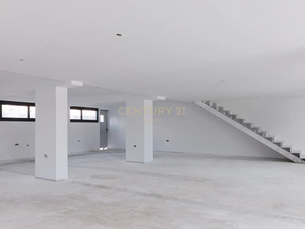 479m2 Tienda en Germasogeia, Limassol, Chipre No. 53951