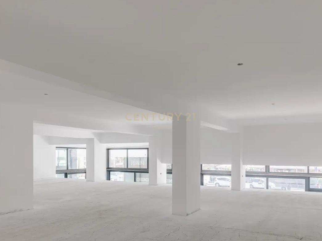479m2 Tienda en Germasogeia, Limassol, Chipre No. 53951
