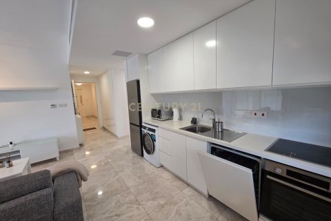 Квартира с 2 спальнями в Лимассол, Лимасол,  № 53654 9