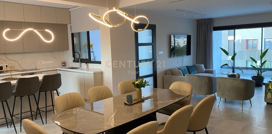3 bedrooms Penthouse in Mesa Geitonia, Limassol,  No. 53959