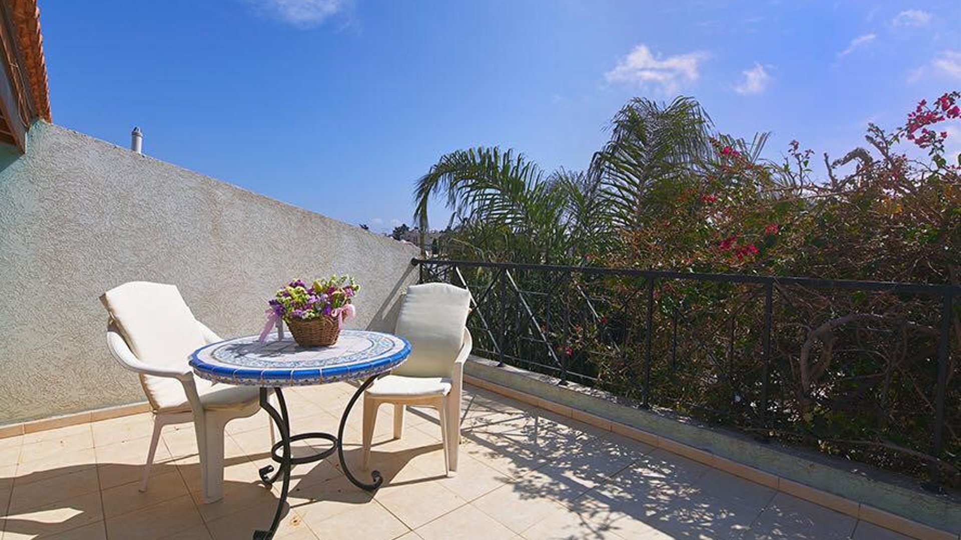 3 bedrooms Townhouse in Limassol, Cyprus No. 28610