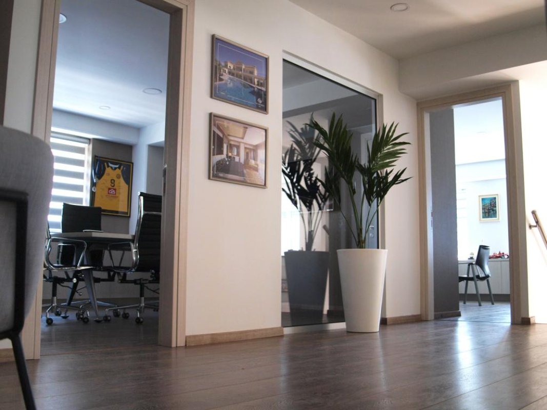 1530m2 Propriété commerciale à Limassol, Chypre No. 38627