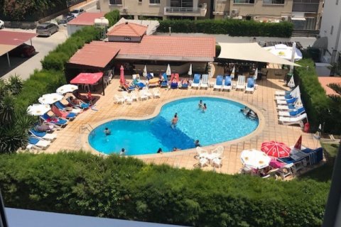 4 bedrooms Apartment in Limassol,  No. 38626 14