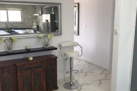 4 bedrooms Apartment in Limassol,  No. 38626 3