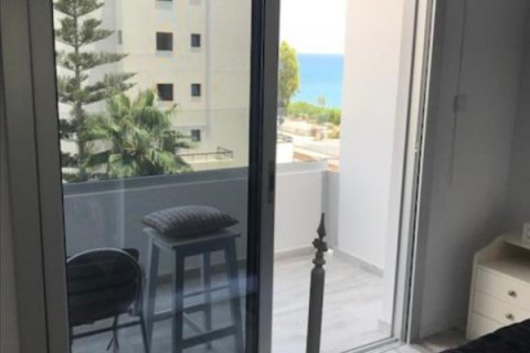 4 bedrooms Apartment in Limassol,  No. 38626 9