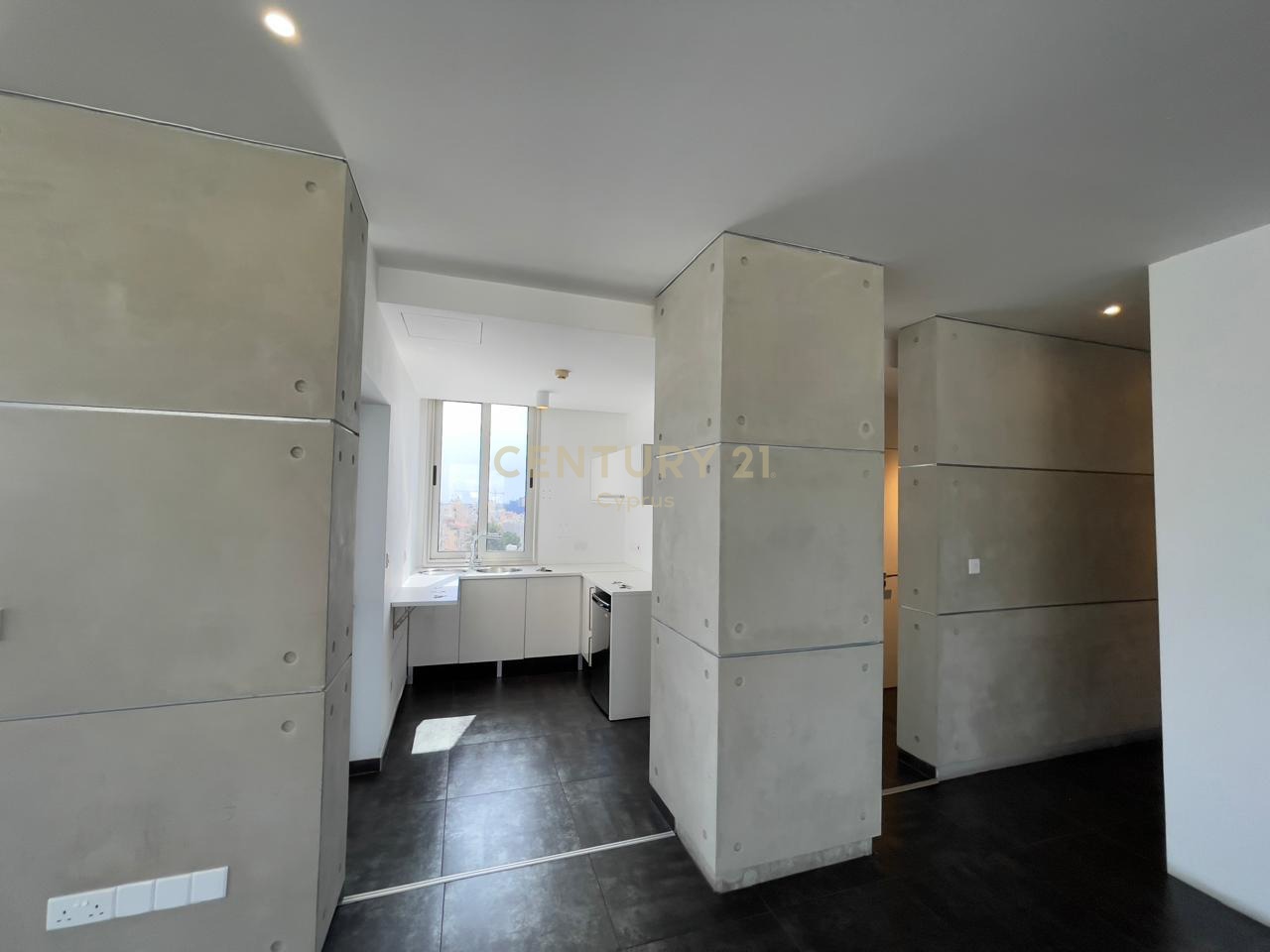 176m2 Office in Limassol, Cyprus No. 53732