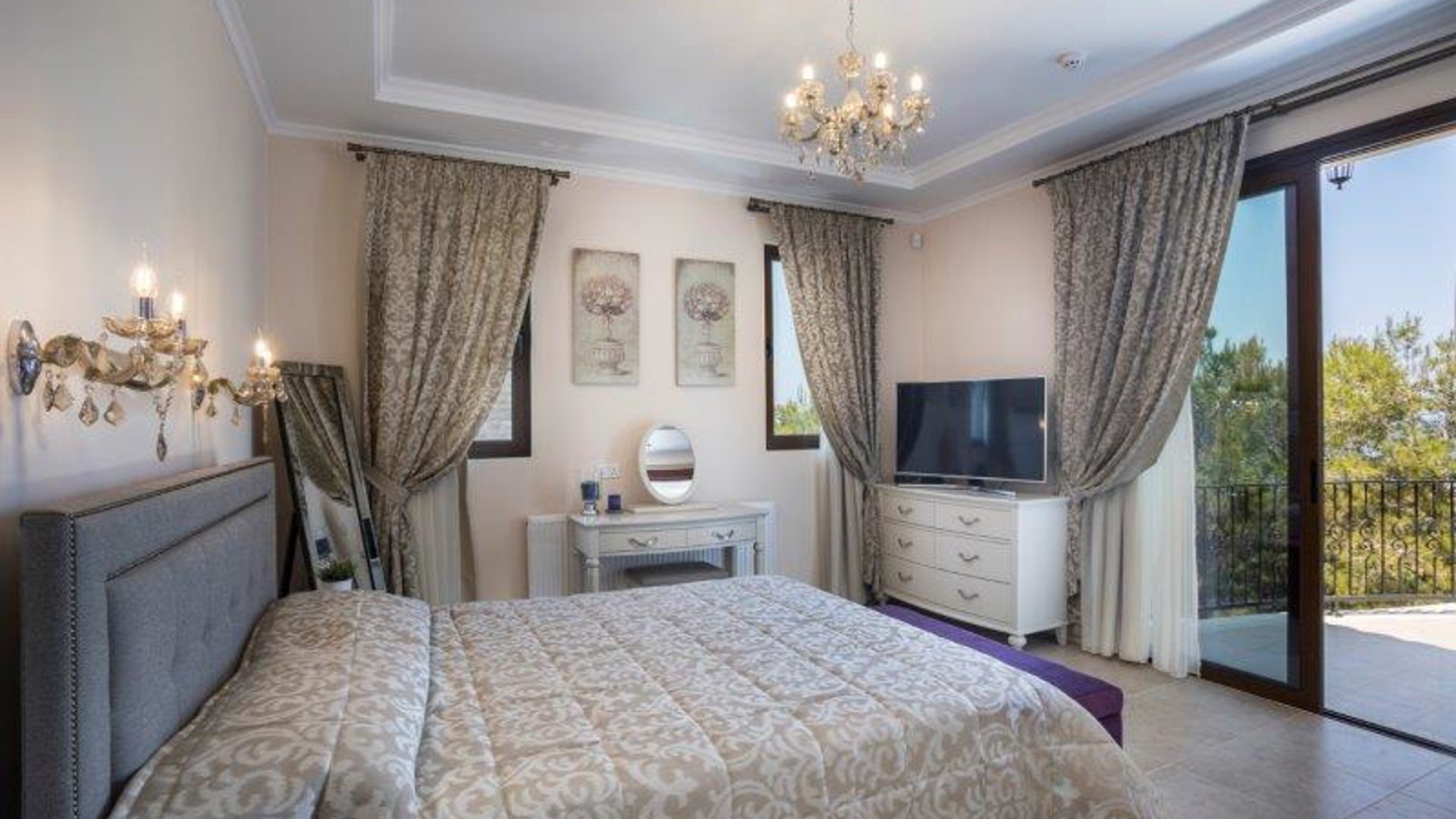 4 bedrooms Villa in Argaka, Paphos, Cyprus No. 28261