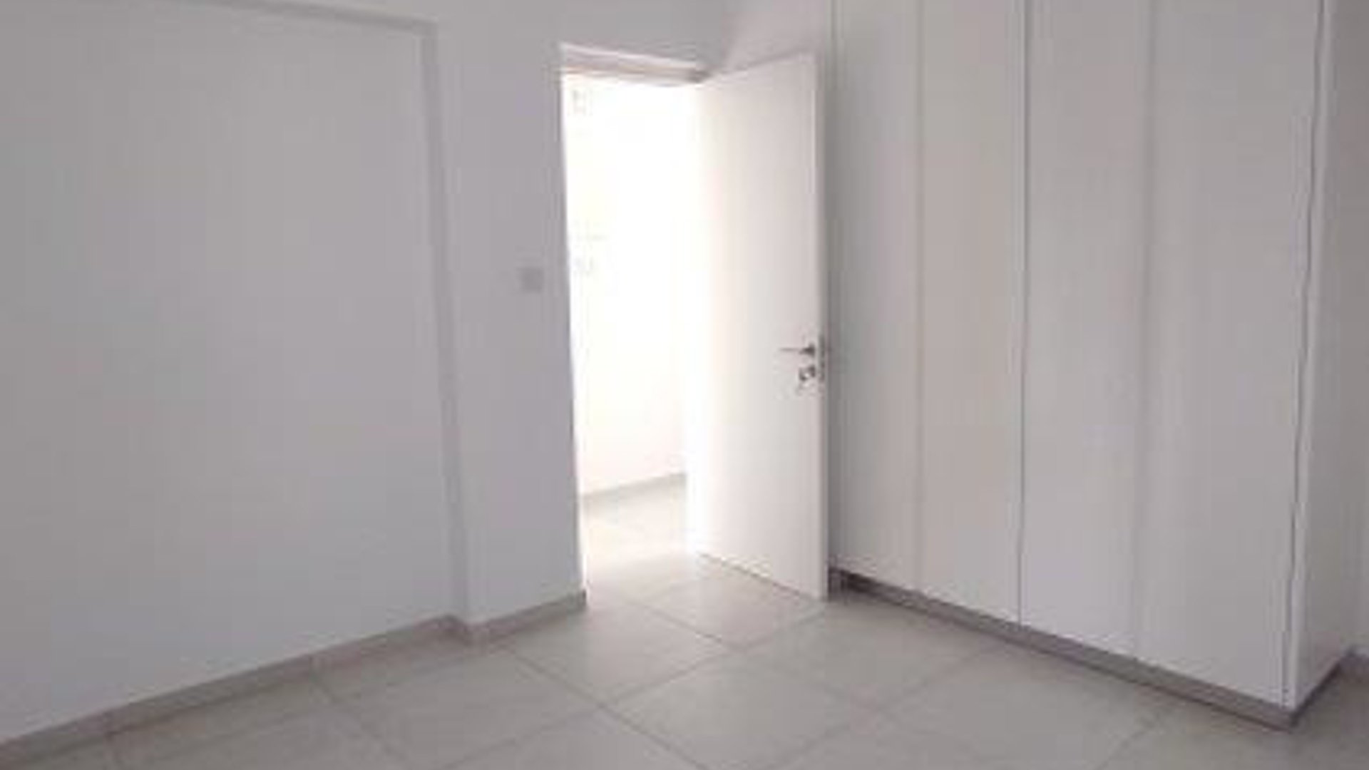 3 bedrooms Apartment in Kato Paphos, Paphos, Cyprus No. 28263