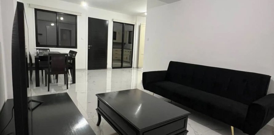 2 bedrooms Apartment in Larnaca, Larnaka,  No. 40072