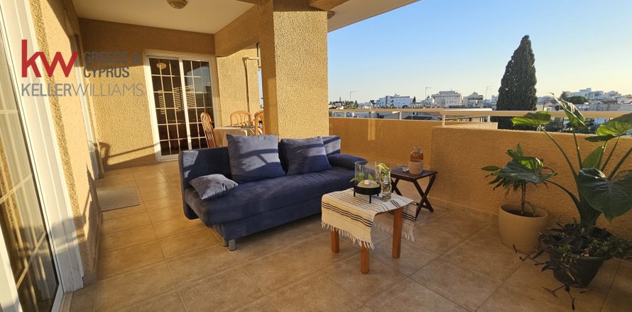 3 bedrooms Apartment in Larnaca, Larnaka,  No. 40070