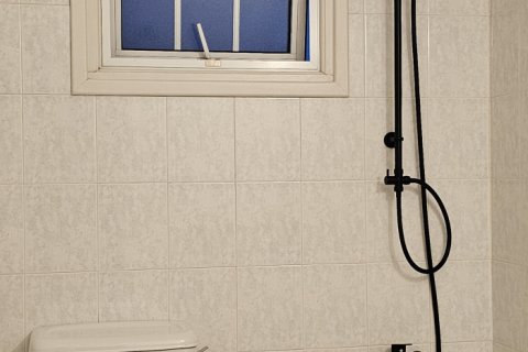 3 bedrooms Apartment in Larnaca, Larnaka,  No. 40070 23