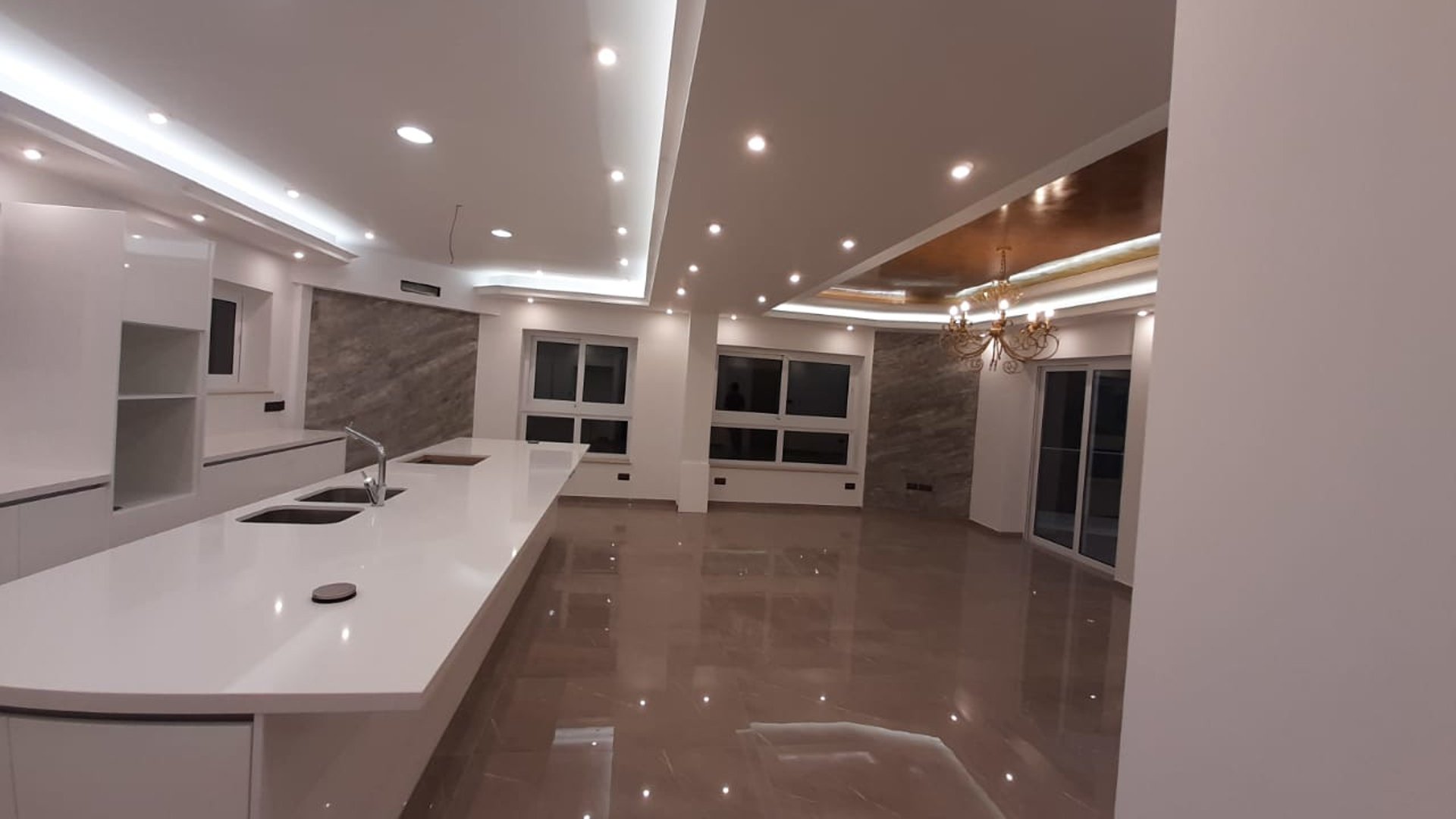 3 bedrooms Penthouse in Germasogeia, Limassol, Cyprus No. 28192
