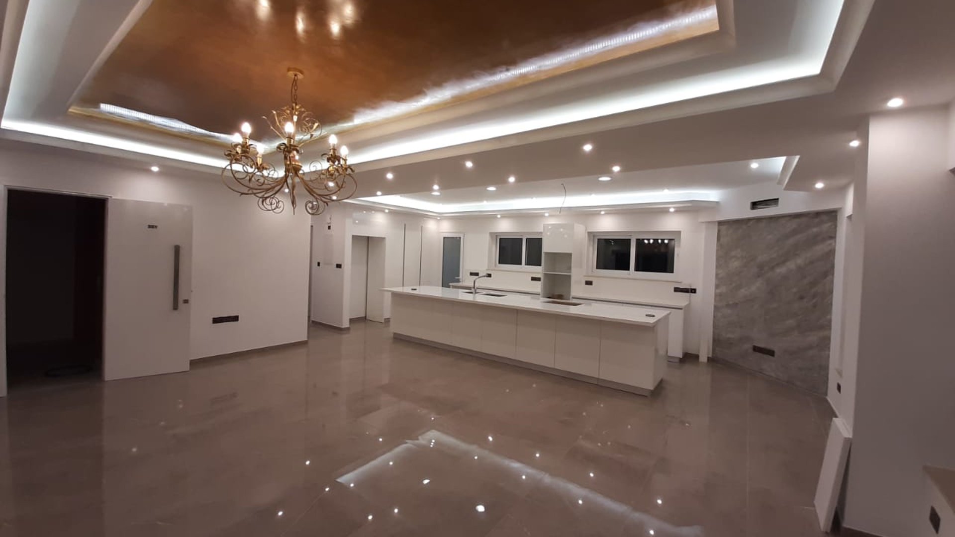 3 bedrooms Penthouse in Germasogeia, Limassol, Cyprus No. 28192
