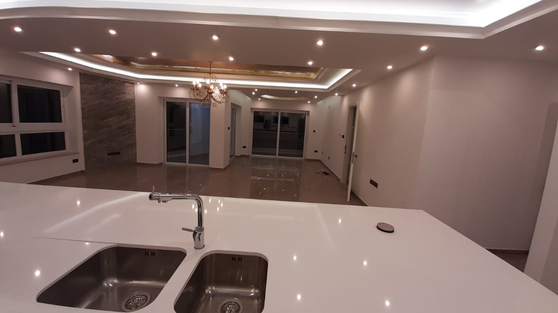 3 bedrooms Penthouse in Germasogeia, Limassol, Cyprus No. 28192