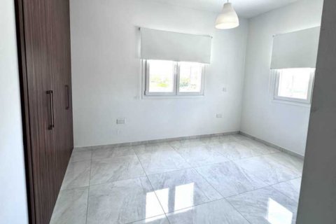 2 bedrooms Apartment in Larnaka,  No. 52008 4