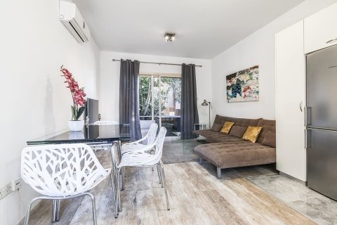 1 bedroom Maisonette in Limassol,  No. 49391 3