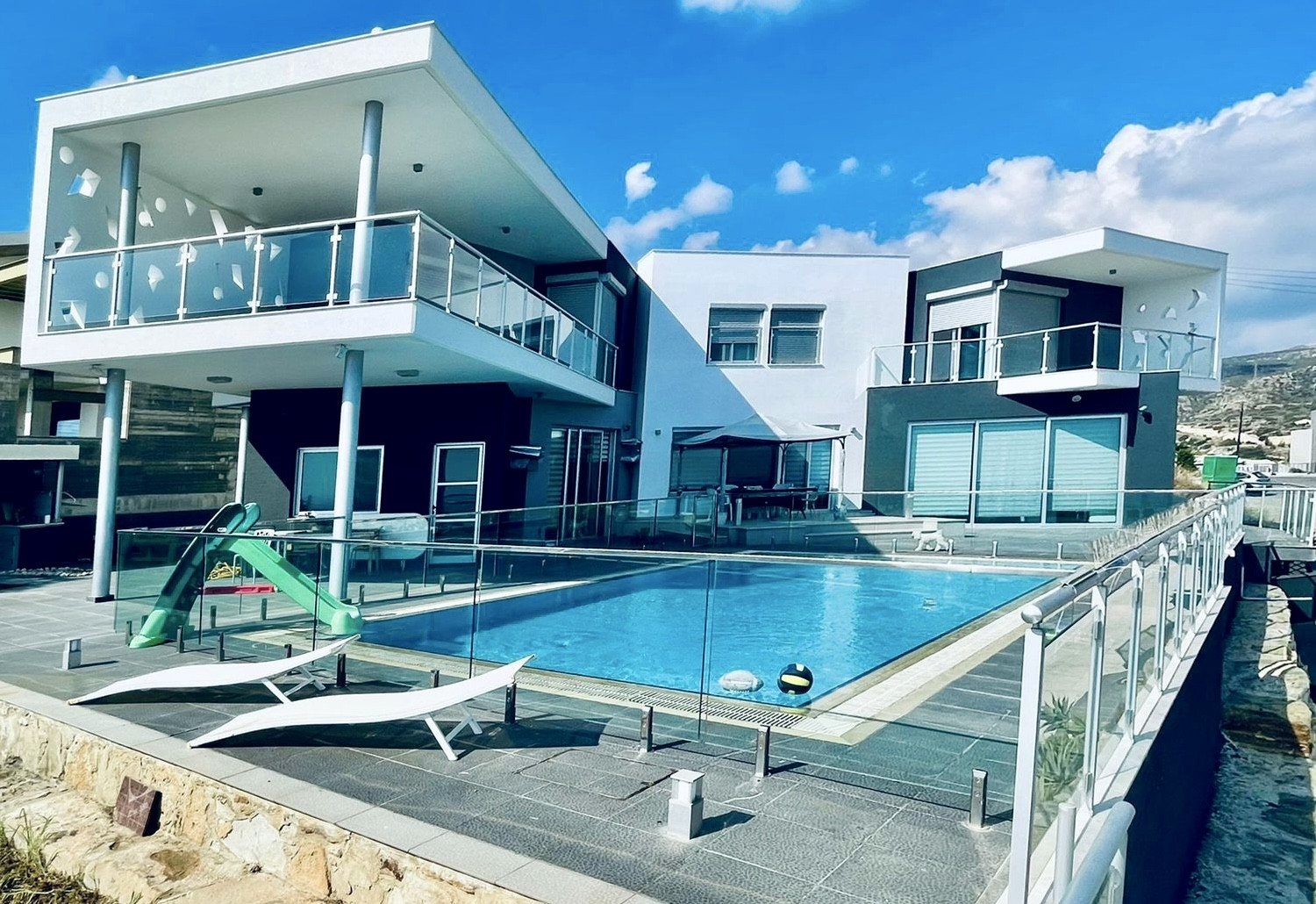 5 bedrooms Villa in Agios Athanasios, Limassol, Cyprus No. 6647