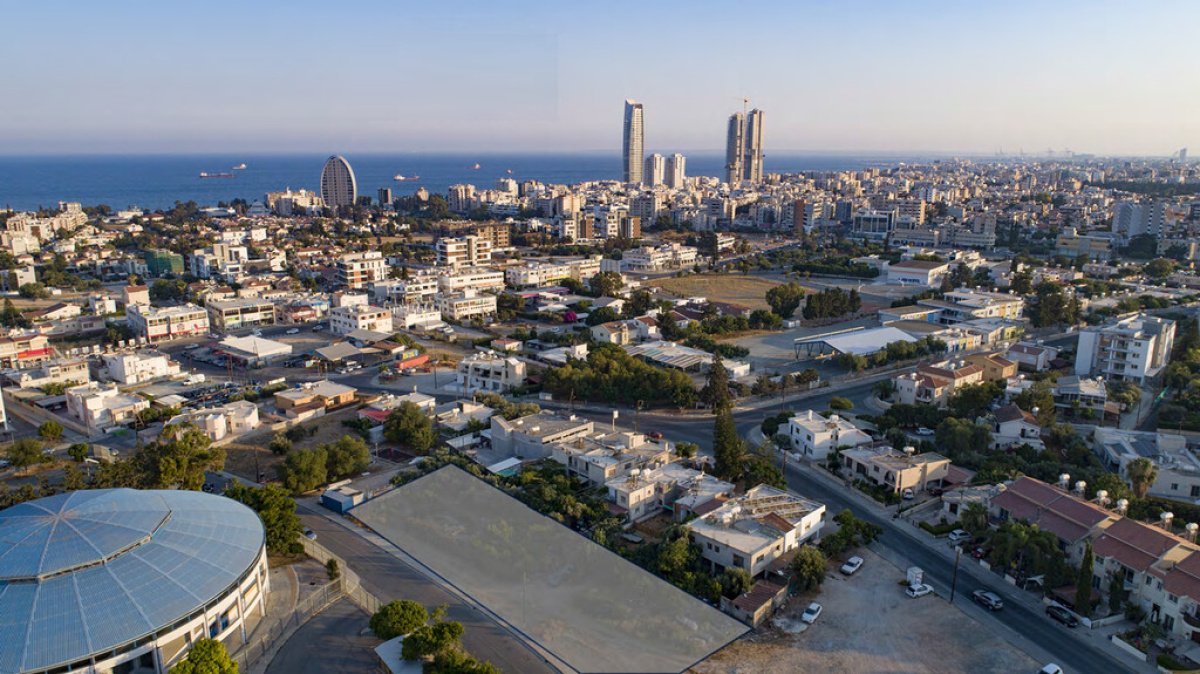 3 bedrooms Apartment in Limassol, Cyprus No. 38147