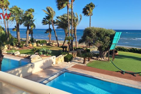 4 bedrooms Villa in Softades, Larnaka,  No. 40325 25