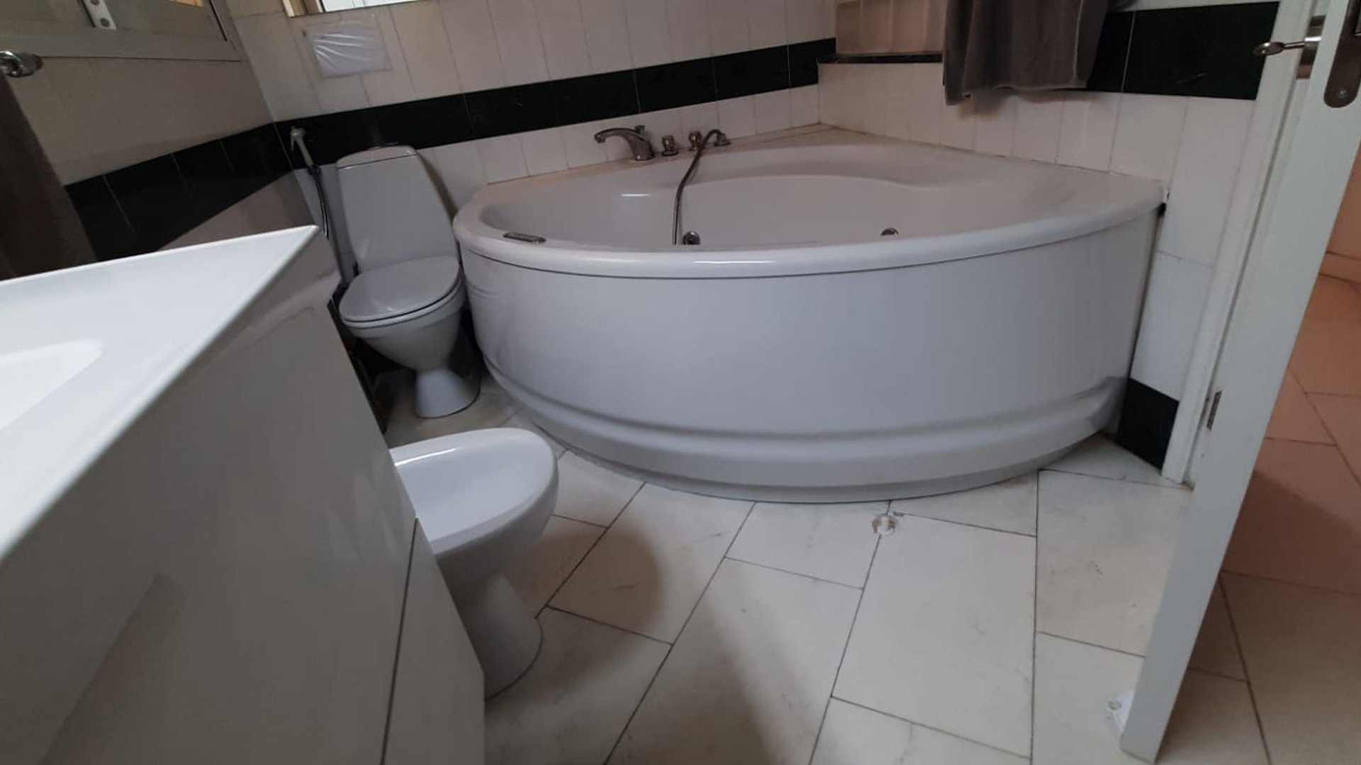 2 bedrooms Apartment in Neapolis, Limassol, Cyprus No. 28993