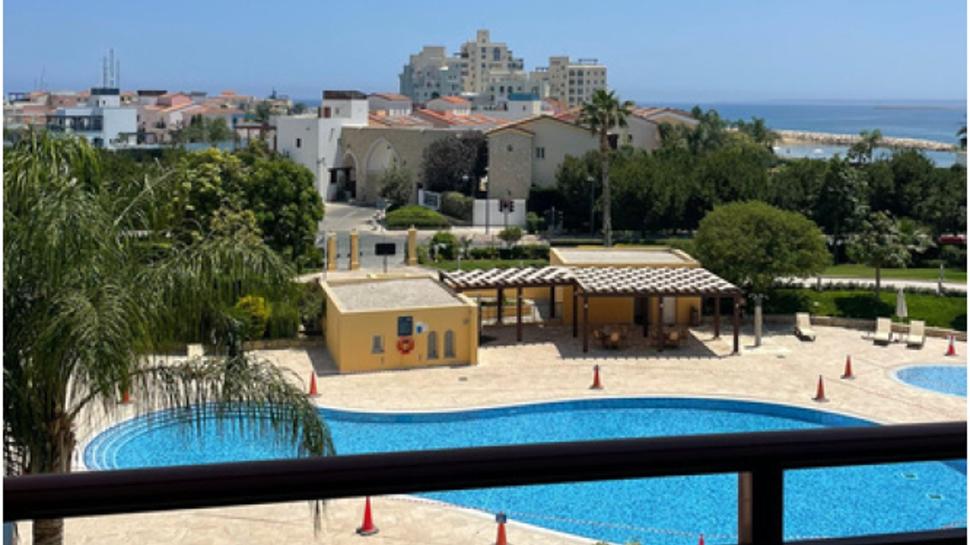 2 bedrooms Apartment in Limassol, Cyprus No. 28995