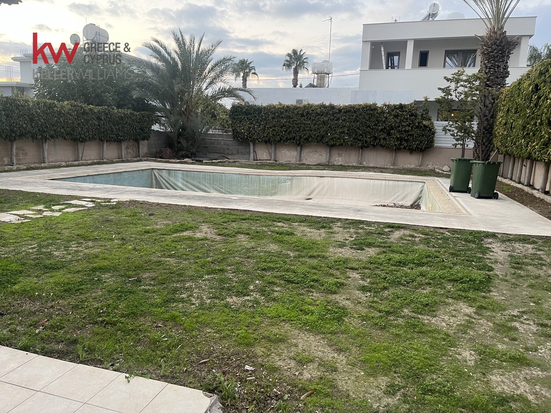 4 bedrooms Villa in Larnaca, Larnaka, Cyprus No. 40608