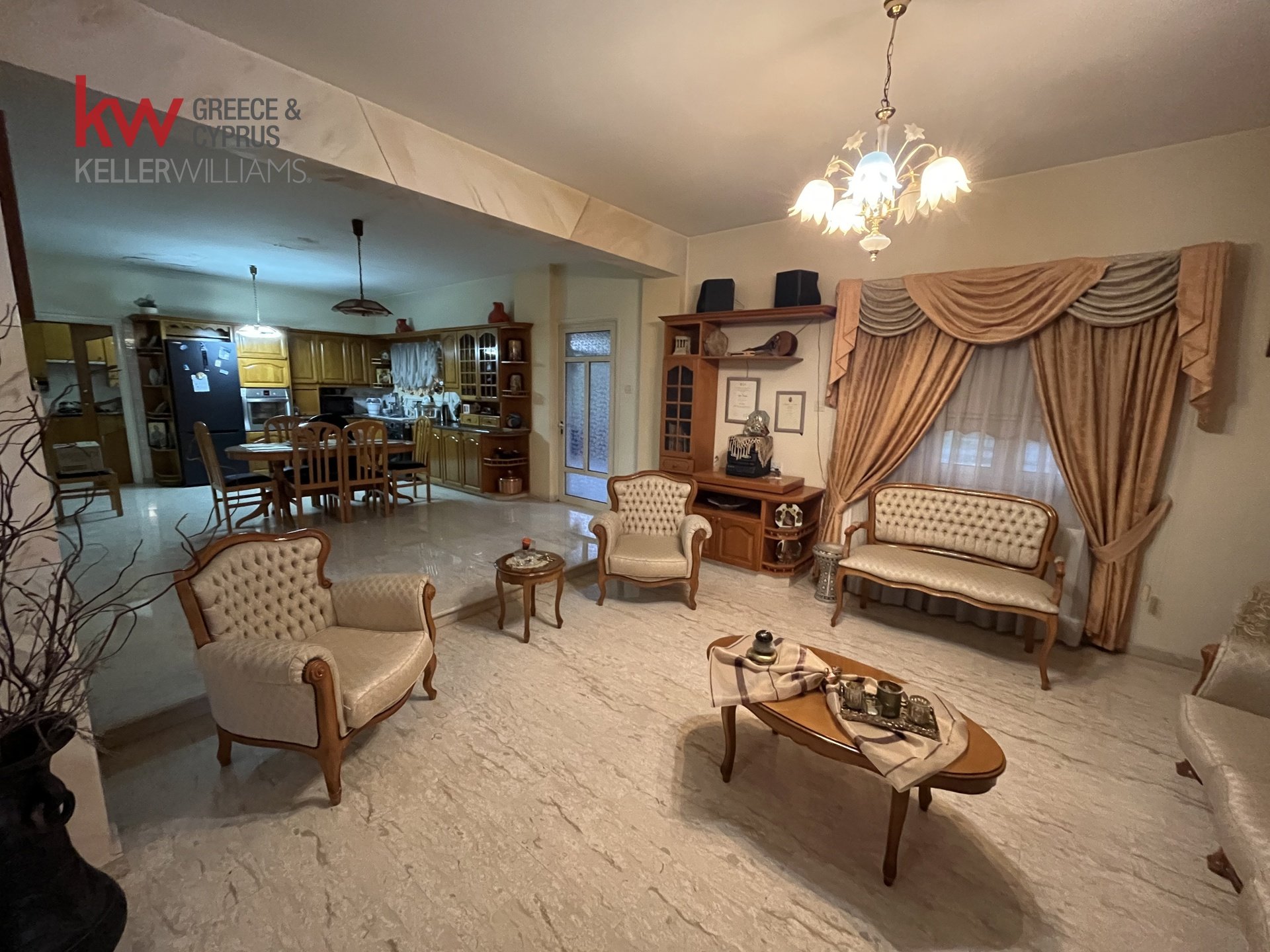 4 bedrooms Villa in Larnaca, Larnaka, Cyprus No. 40608