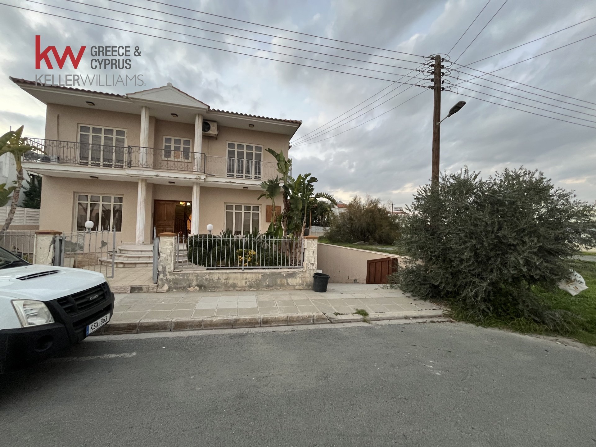 4 bedrooms Villa in Larnaca, Larnaka, Cyprus No. 40608
