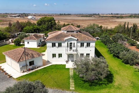 6 bedrooms Villa in Frenaros, Ammochostos,  No. 54628