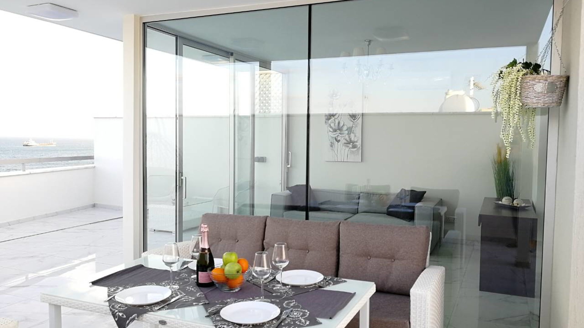 3 bedrooms Penthouse in Limassol, Cyprus No. 26043