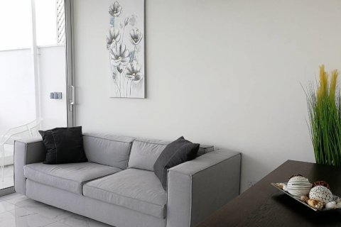 3 bedrooms Penthouse in Limassol, Cyprus No. 26043