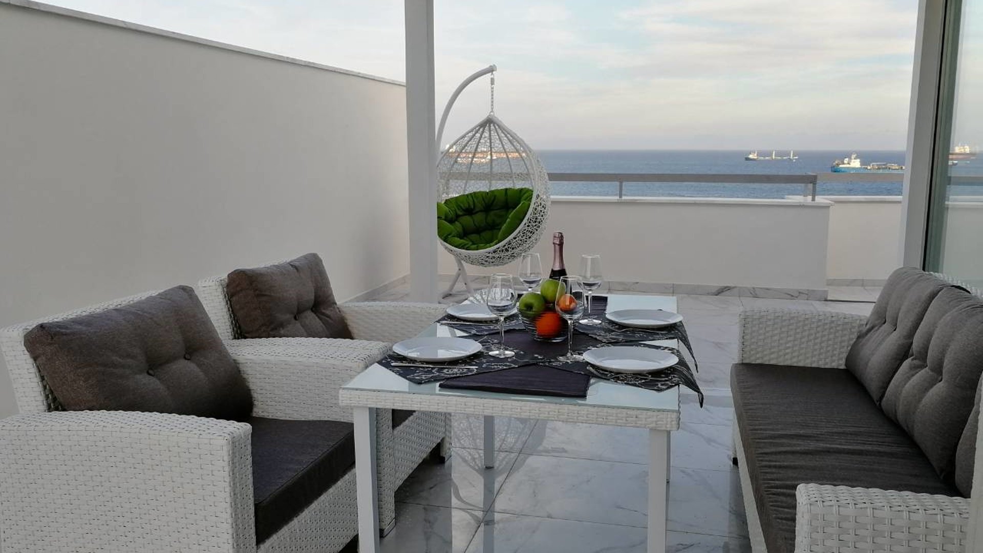 3 bedrooms Penthouse in Limassol, Cyprus No. 26043