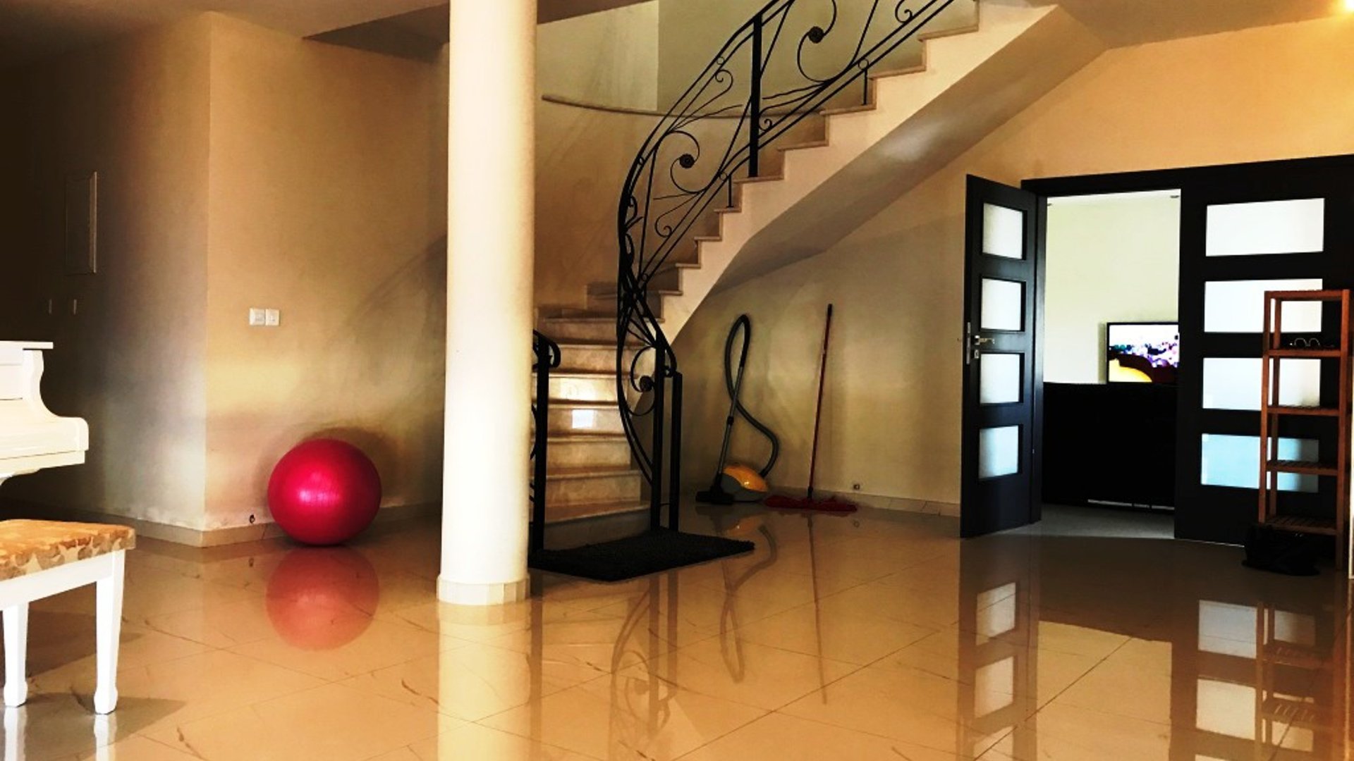 4 bedrooms Villa in Limassol, Cyprus No. 25708