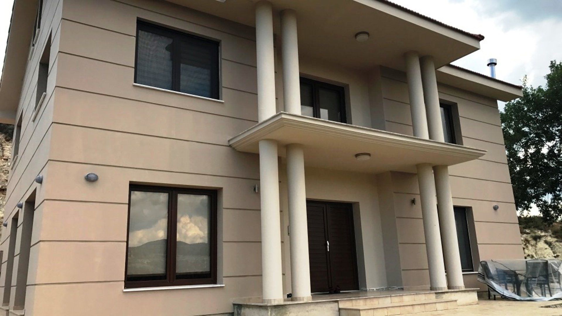 4 bedrooms Villa in Limassol, Cyprus No. 25708