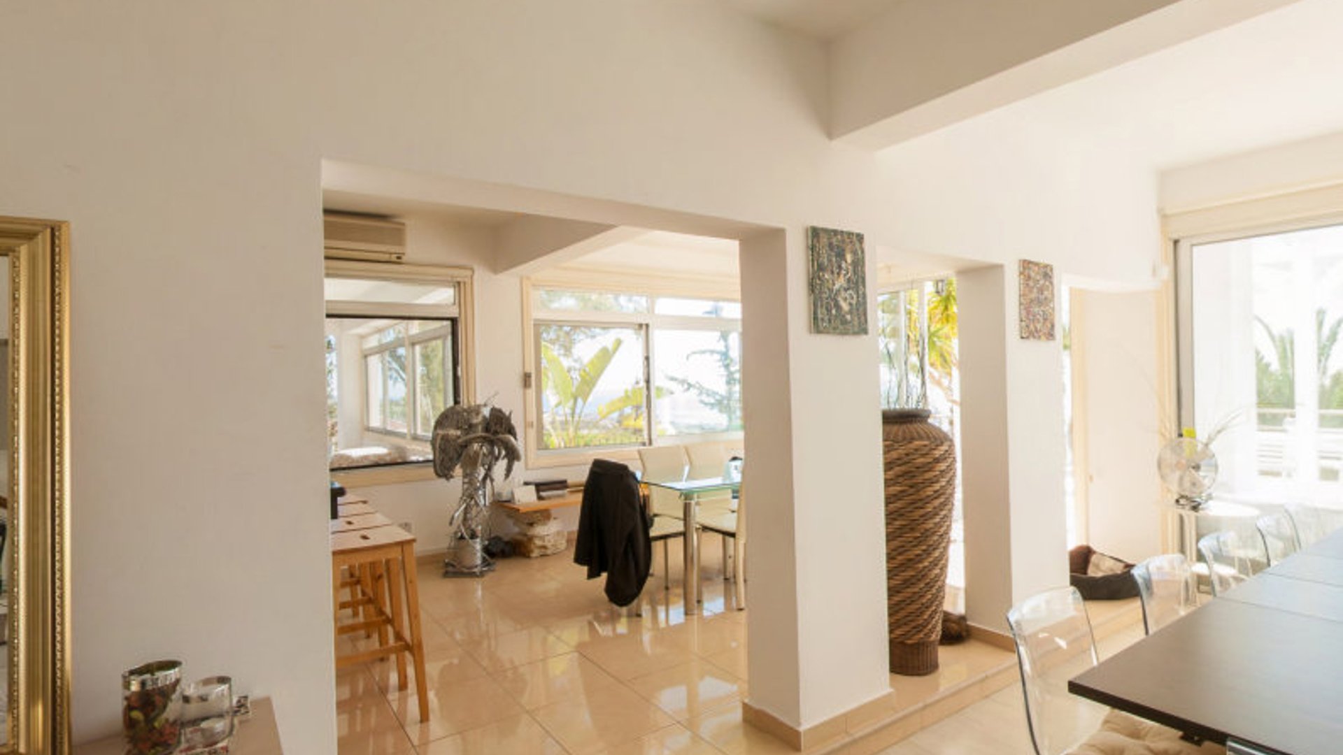 5 bedrooms Villa in Agios Tychonas, Limassol, Cyprus No. 25707