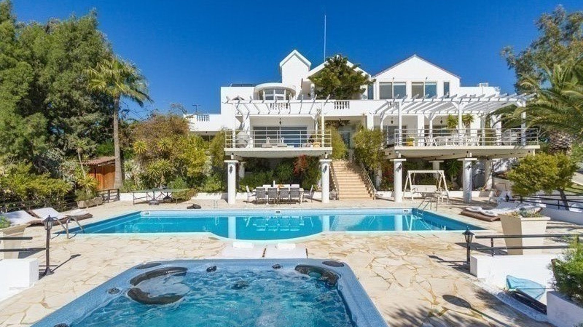 5 bedrooms Villa in Agios Tychonas, Limassol, Cyprus No. 25707