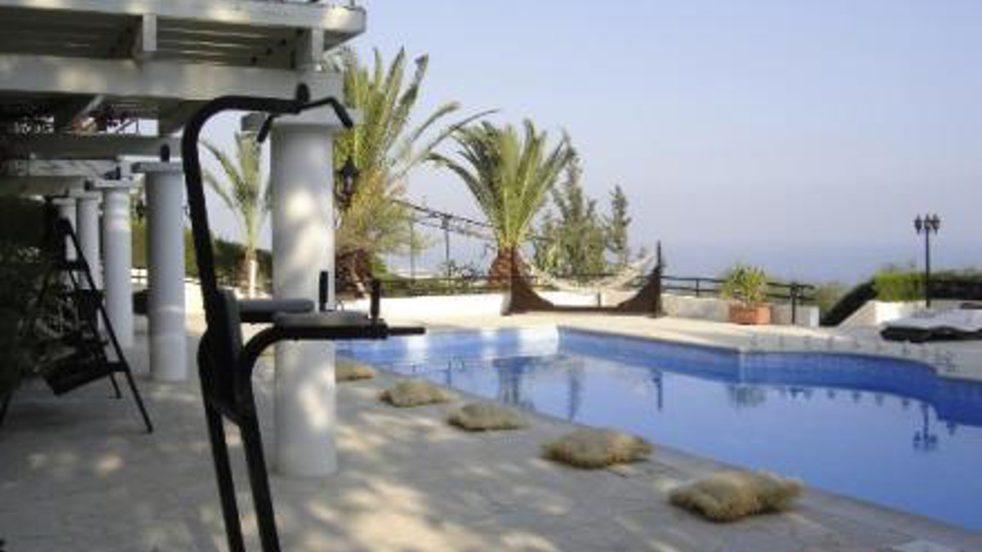 5 bedrooms Villa in Agios Tychonas, Limassol, Cyprus No. 25707